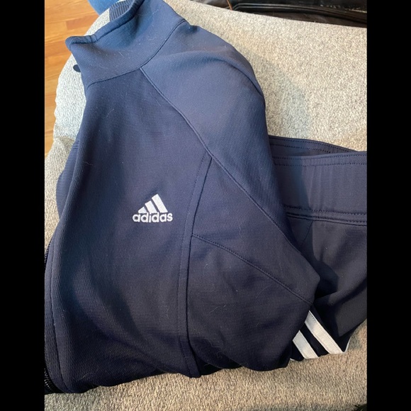 adidas Jackets & Blazers - 🎁 5/$20 women’s adidas zip up long sleeve